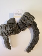 Gray 3-Piece Spa Face Wash Set Headband And Wrist Cuffs New