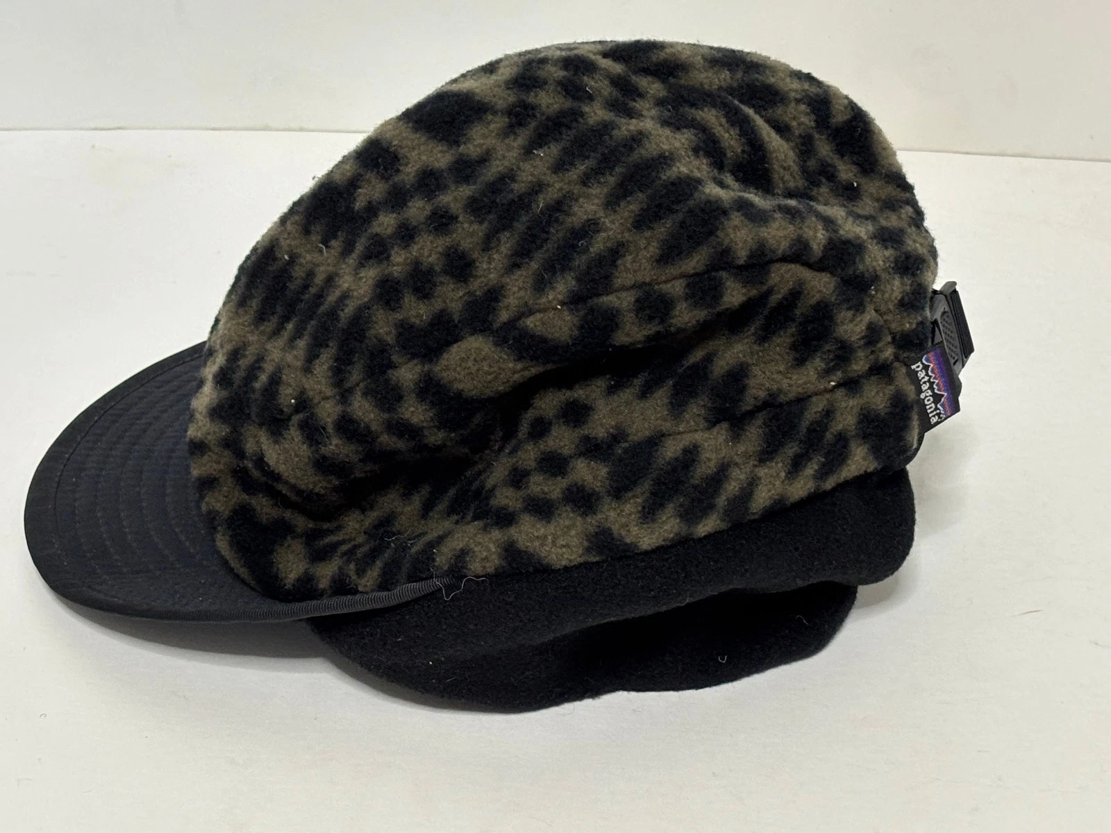 PATAGONIA FLEECE HUNTING DUCKBILL HAT ORIGINAL LTD COLLECTION MEN LG MADE IN USA
Opens in a new wind