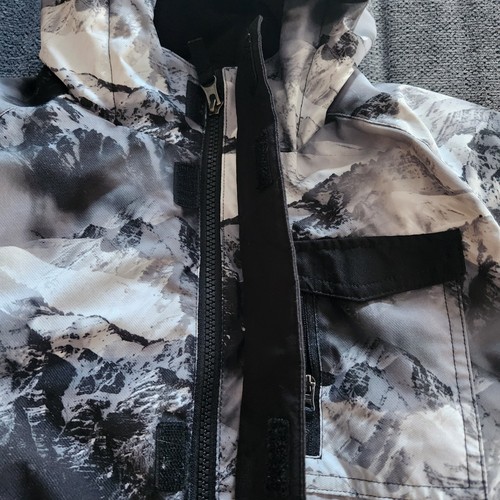 Child's Size 6-7 Winter Coat With Removable Lining - Picture 3 of 7