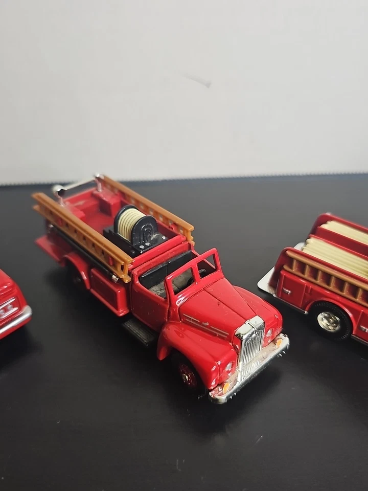 Corgi Fire Trucks 1/64 Scale Lot Of 4 T10 - Image 4 of 4