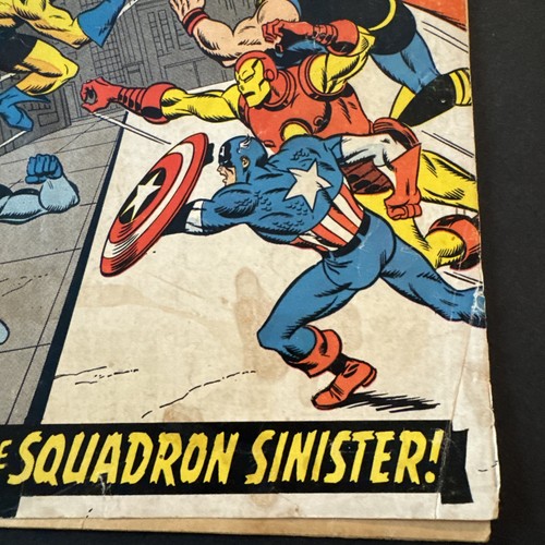 The Avengers #70 (Marvel 1969) Enter: The Squadron Sinister - Picture 6 of 20