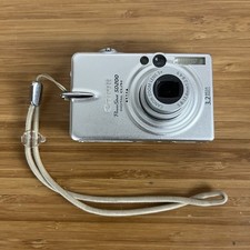 Canon PowerShot SD200 Silver 3.2MP 3x Optical Zoom Digital Elph Camera