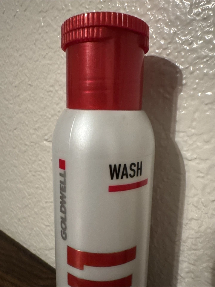 Champú Goldwell Elumen Wash 250 ml (8,4 fl. oz.) Foto 2 de 3