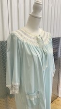 Vintage  Barbizon  Blue Lace Trim Housecoat / Robe