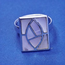Size 8, vintage Sterling 925 silver statement ring with mother of pearl