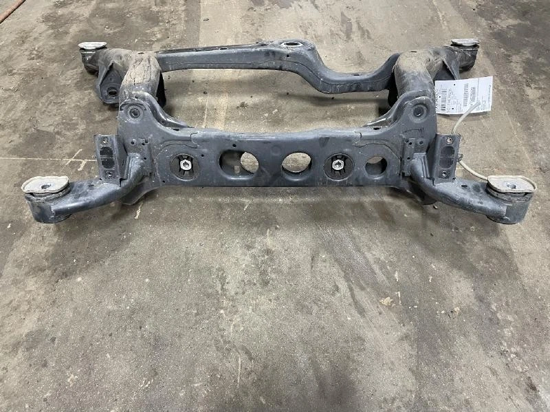 2009-2017 Audi Q5 Rear Subframe Crossmember Engine Cradle OEM Foto 2 de 4