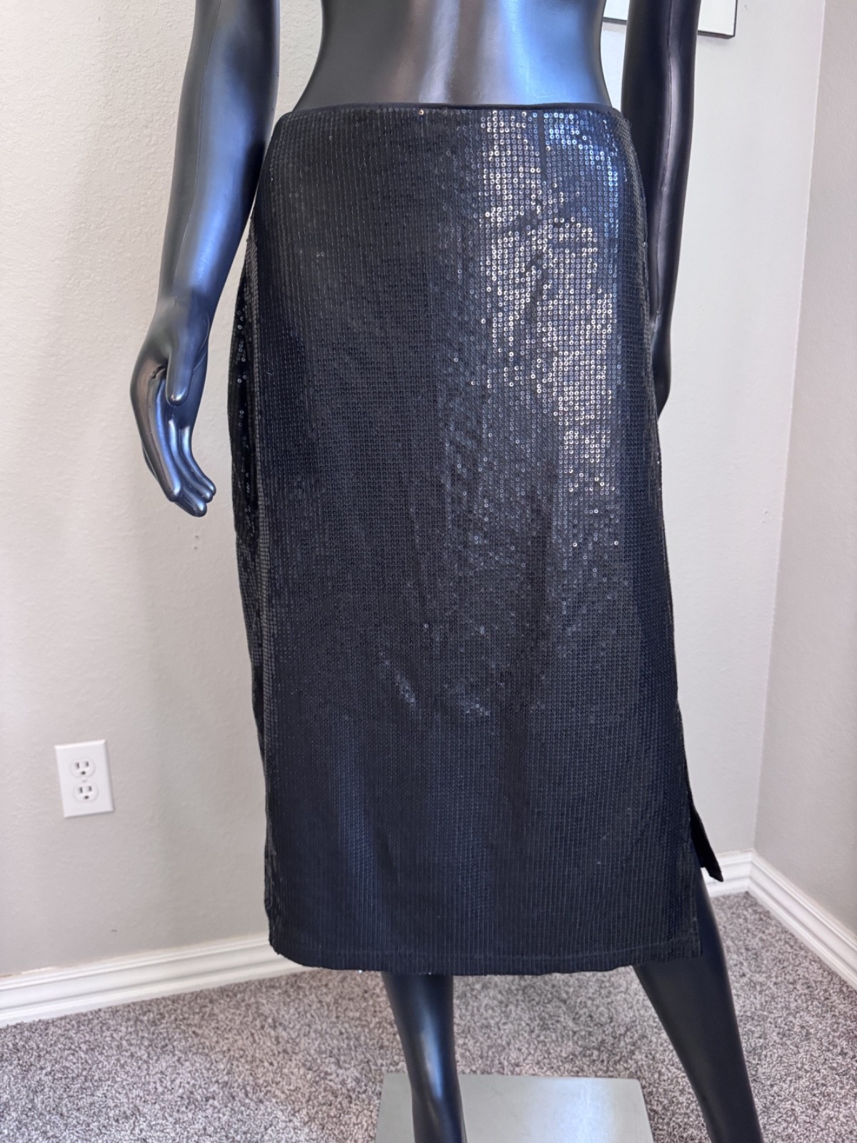 Time & Tru Women's Black Sequin Pencil Midi Skirt  Size L Front Slit