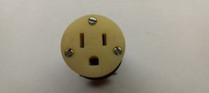HUbbell 5269 C 2Pole 3Wire Grounding 15A 125V 5-15R Black/ White  Connector body