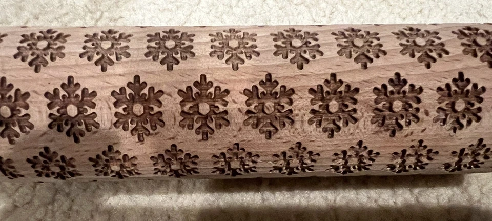 Snowflake Rolling Pin Wooden Roller, Snowflake Embossed. 14” Long. - Image 2 of 3