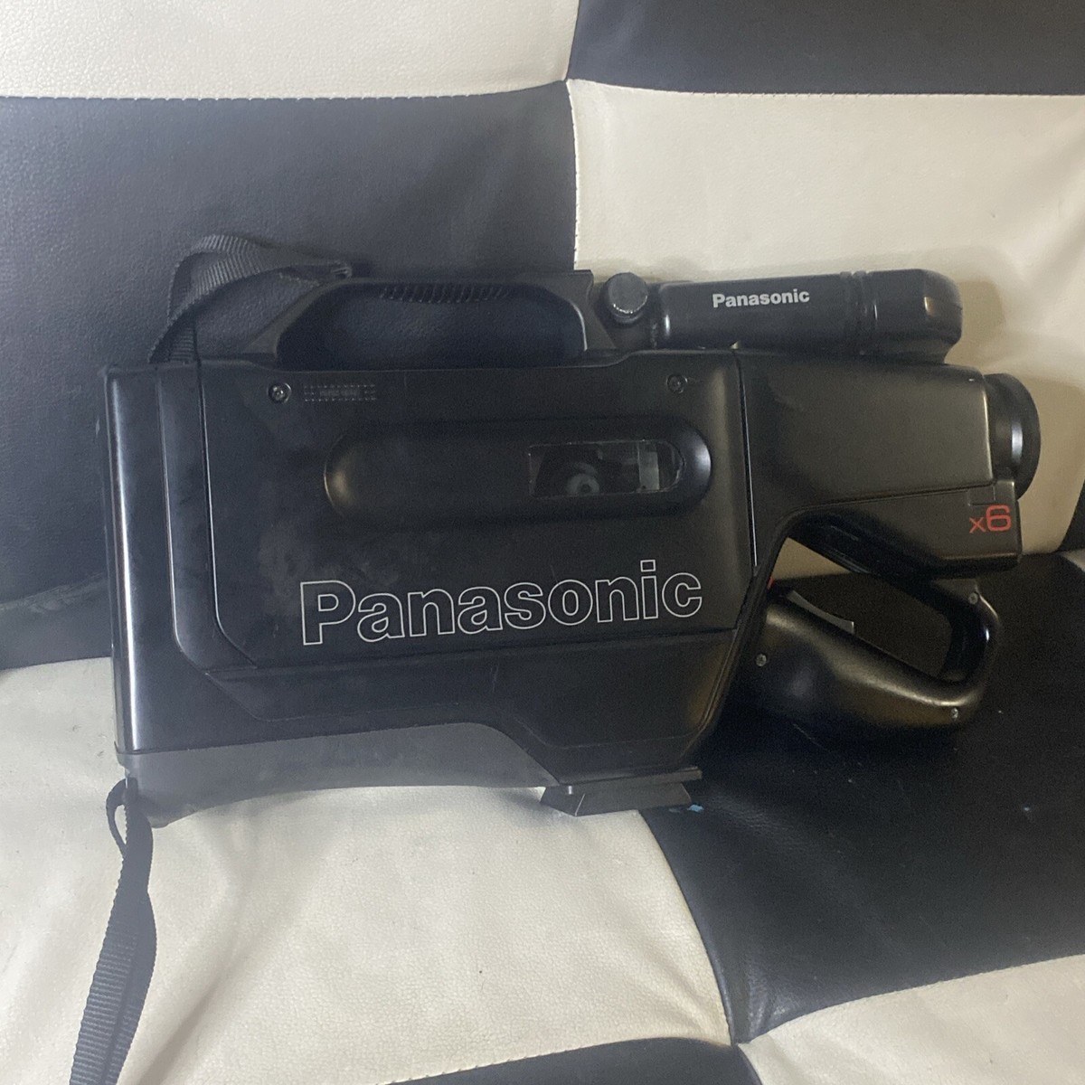 Panasonic Camera AF X6 OmniMovie VHS HQ PV-602D - Not Tested Panasonic Camera AF X6 OmniMovie VHS HQ PV-602D - Not Tested
