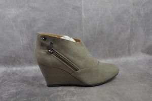 cl by laundry wedge bootie