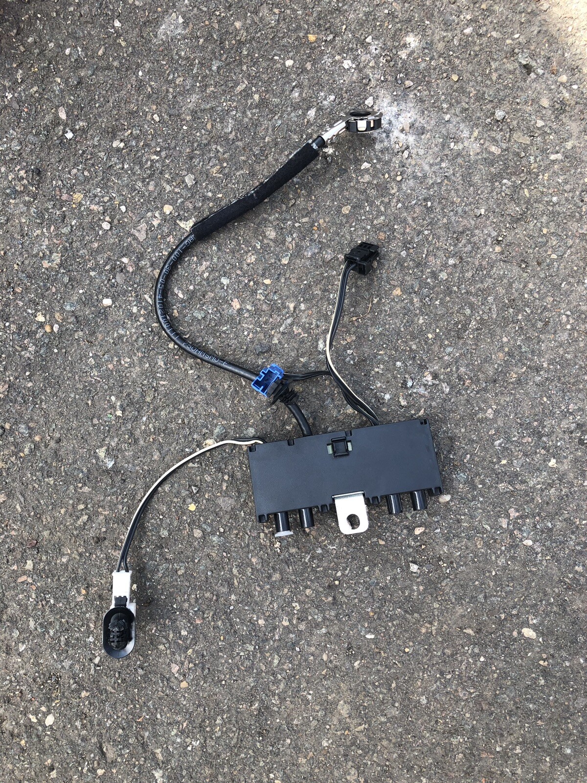 Peugeot 307 CC 2dr 2005-2009 Convertible Antenna Amplifier 