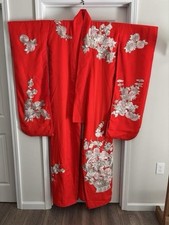 Vintage Japanese Women  s Embroidered Silk Kimono   Signed  Hana Kobako  