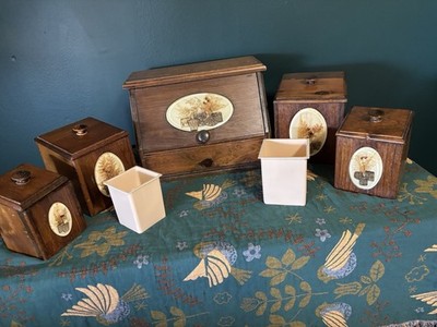 Vintage Wood Bread Box Brown Floral Front, Hinged Lid, 1 Loaf, 15x11x11