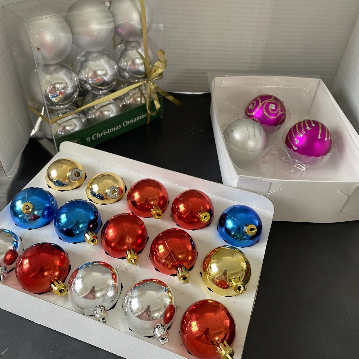 Silver plastic 2024 ornament balls