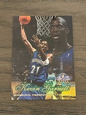 Kevin Garnett [Row 3] #4 Prices | 1998 Flair Showcase | Basketball