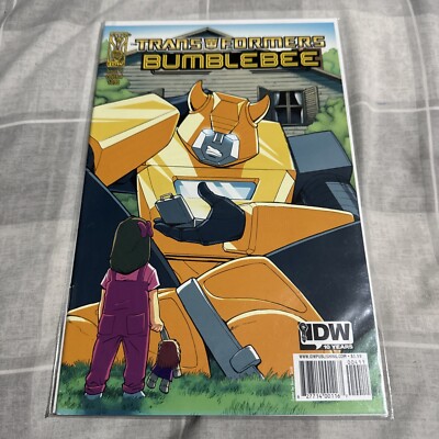 TRANSFORMERS: BUMBLEBEE #4 - Cover A - Back Issue