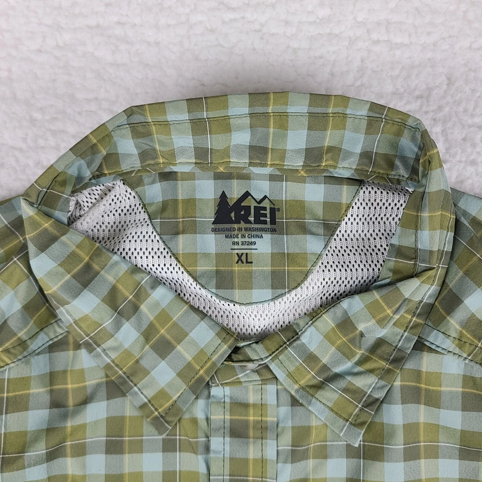 REI Co Op Shirt Mens XL Sage Green Sahara Tech Outdoor Vented Hiking Button Up - Image 4 of 4