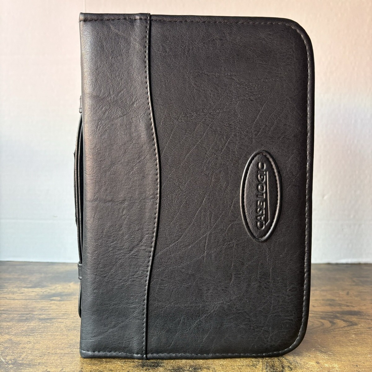 Case Logic KSW-92 Koskin CD Wallet Holds 92 Discs Faux Leather *1