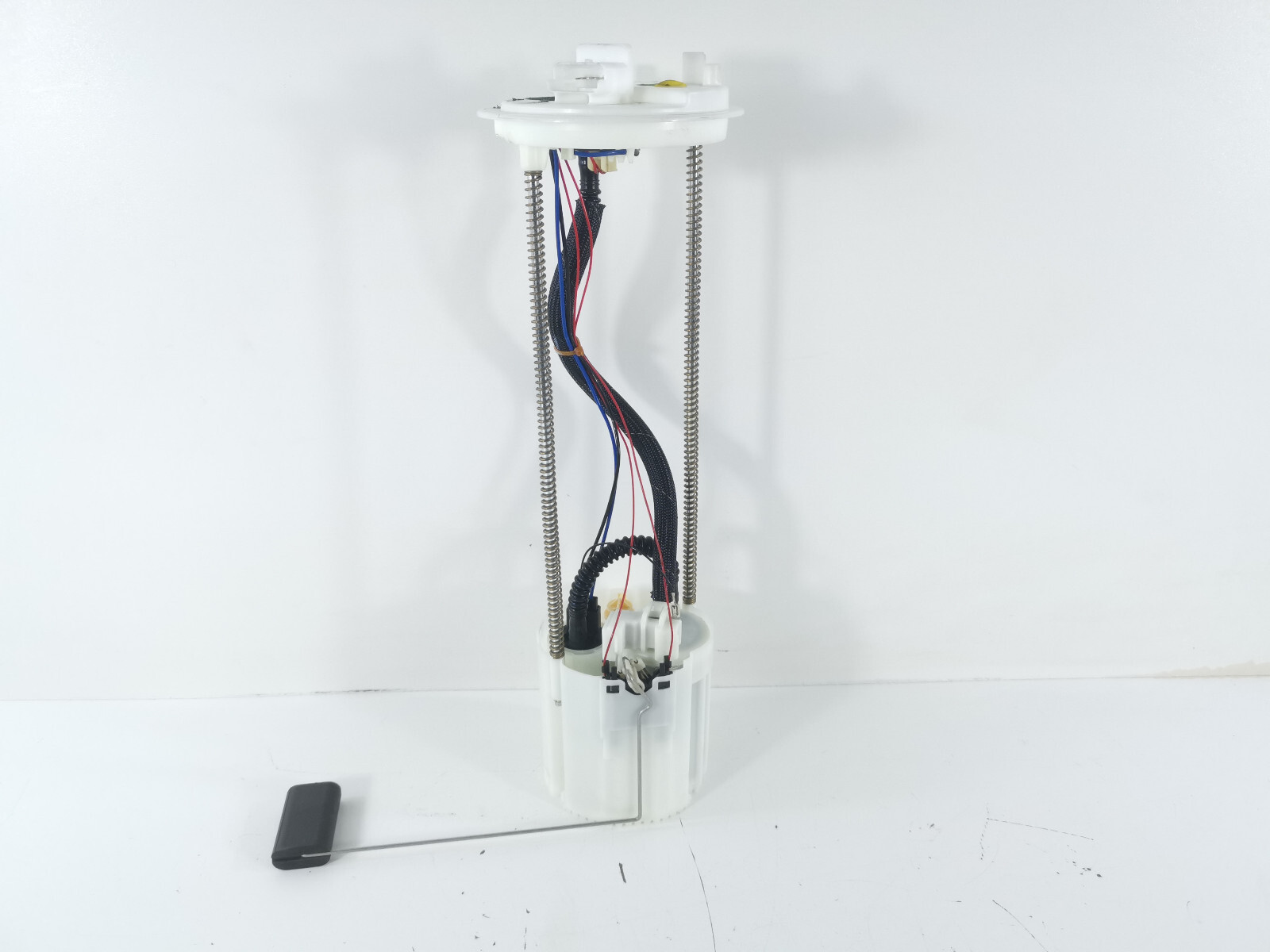 2009-2019 OEM Maserati GranTurismo M145 4.7L Engine Fuel Pump
