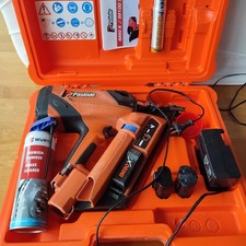 Paslode IM90Xi  Koffer Lader 2xAkku Gas Reini...