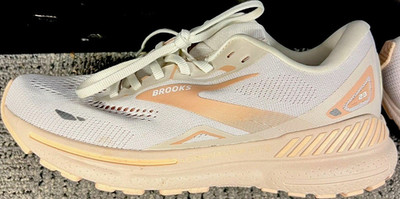 Brooks Adrenaline GTS 23 Women s Lace-Up Low Top Mesh Sneakers 120381