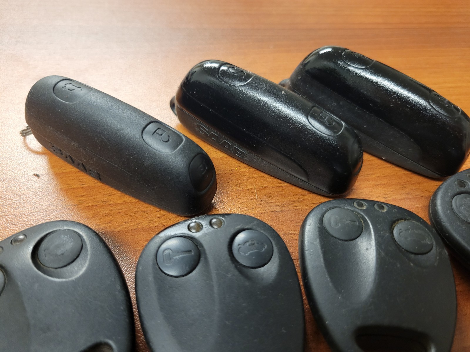 Lot of 11 OEM Saab Key Fobs Remotes Smart Keys Ignition Keys Mixed Used - second product detail image