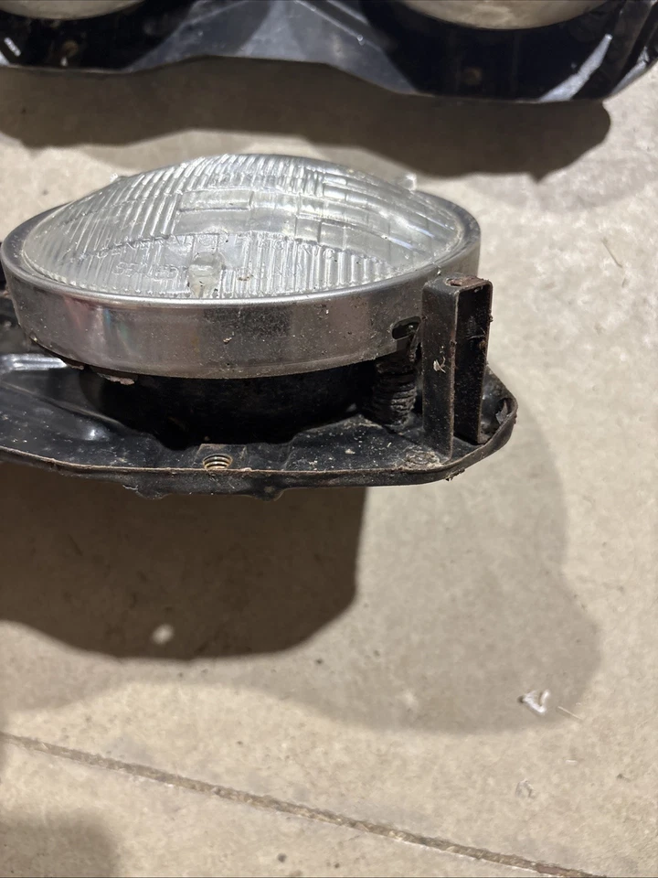 1966 ORIGINAL OLDSMOBILE CUTLASS 442 F85 HEADLIGHT BUCKETS BRACKET - Image 3 of 4