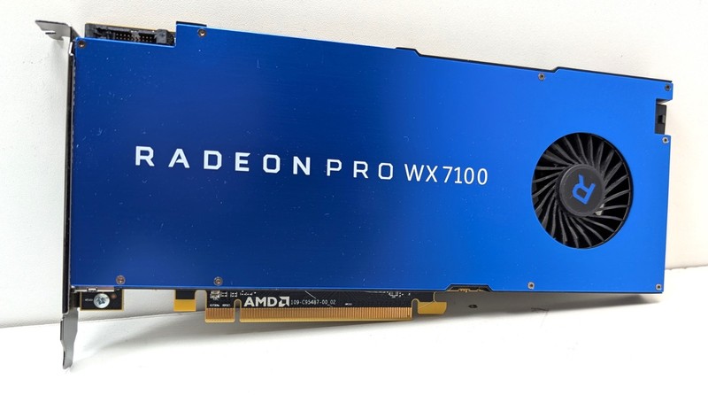 WX 7100 AMD RADEON Pro 8 GB Graphics Card 256 bit GDDR5 4 x Display Port GPU
