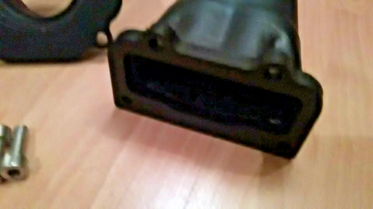 20% SALE* Eaton M62 SLK230 A1110900380 Supercharger Inlet + Outlet  