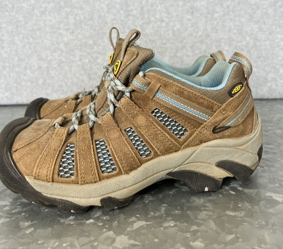 Stivali da trekking da donna Keen Voyager taglia 6 5 US marroni stringati outdoor natura