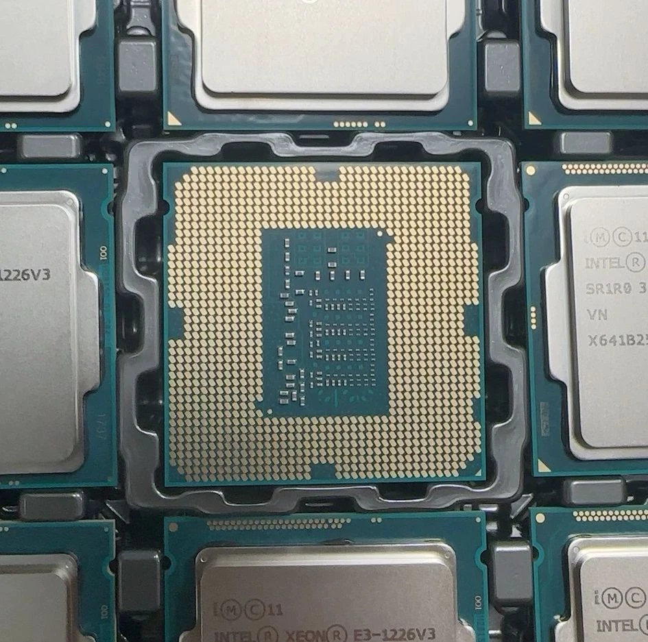 Intel Xeon E3-1226 V3 LGA-1150 CPU Processor 3.30 GHz 4-Core 8MB 84W GPU P4600 - Image 2 of 3