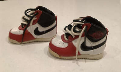 Nike Air Jordan Chicago 1985年　Baby Vintage 1985 Nike Air Jordan 1 Chicago Toddler Size 2 Baby Shoe