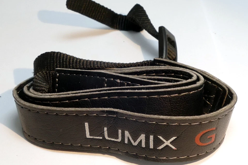 Correa de hombro para cámara Panasonic Lumix G de 2 cm de ancho de cuero negro - Original OEM Foto 2 de 4