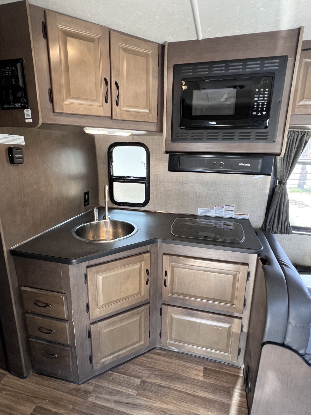 2019 Thor 28A Motor Coach (class C)