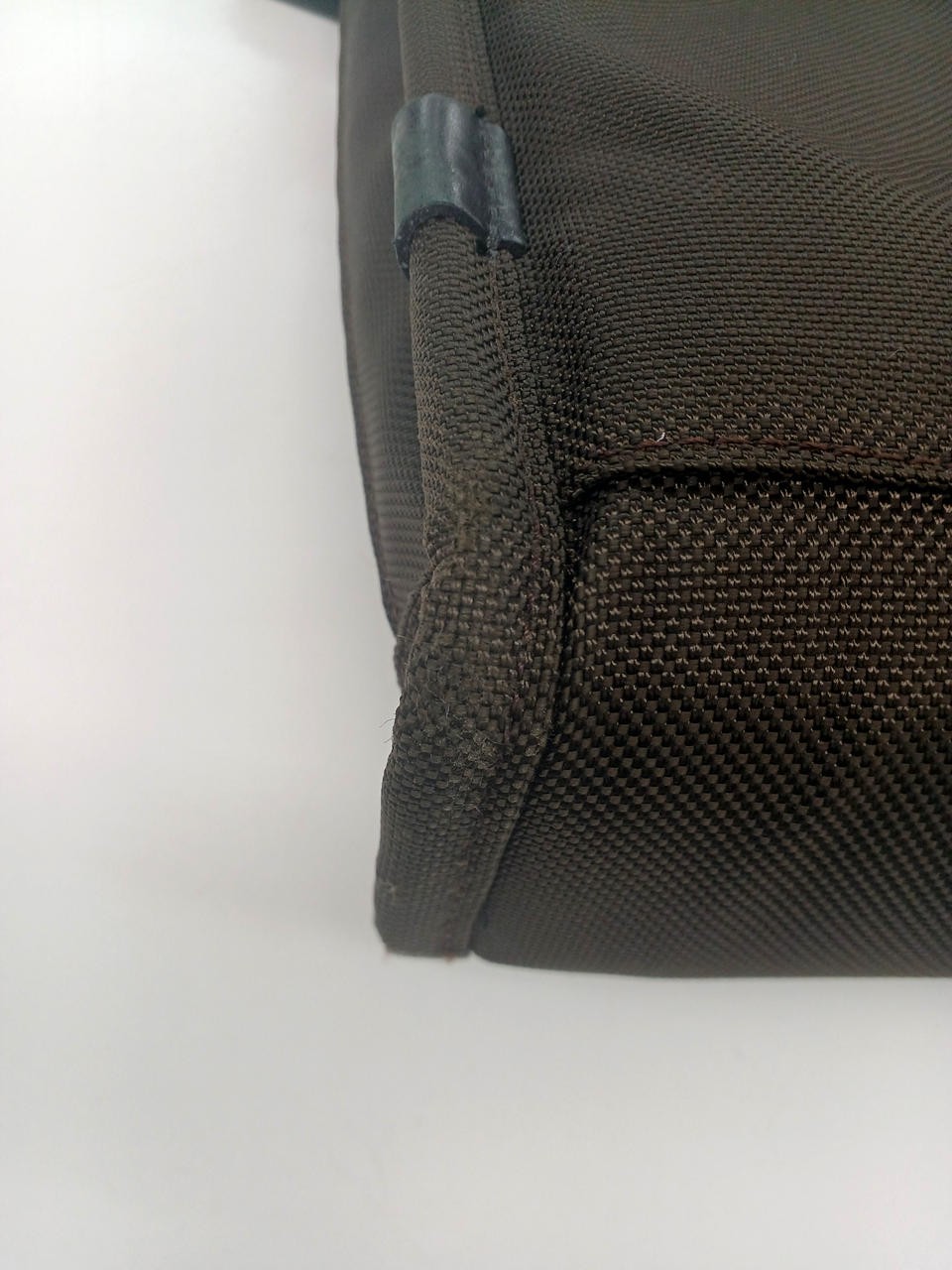 Compact Large Screen Computer Briefcase Model 261… - image 14