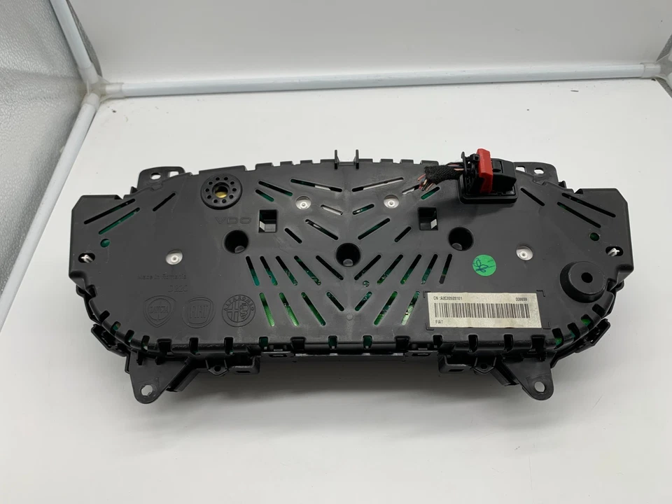Cuadro de instrumentos velocímetro Fiat 500 2014-2017 6354 millas OEM C01B36001 Foto 4 de 4