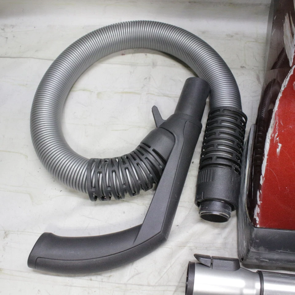 Aspiradora vertical MIELE Power Plus S7580 automática ecológica cuello giratorio automático Foto 3 de 4