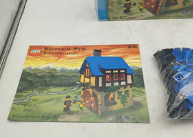 LEGO 3739 Blacksmith Shop GOOD MIB Box Classic Castle Vintage Rare 2002 Kingdoms