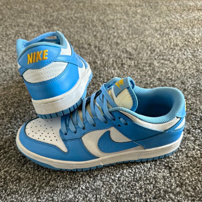 Women s 7 Nike Dunk Low West Coast Leather Lace-Up Low Top Sneakers