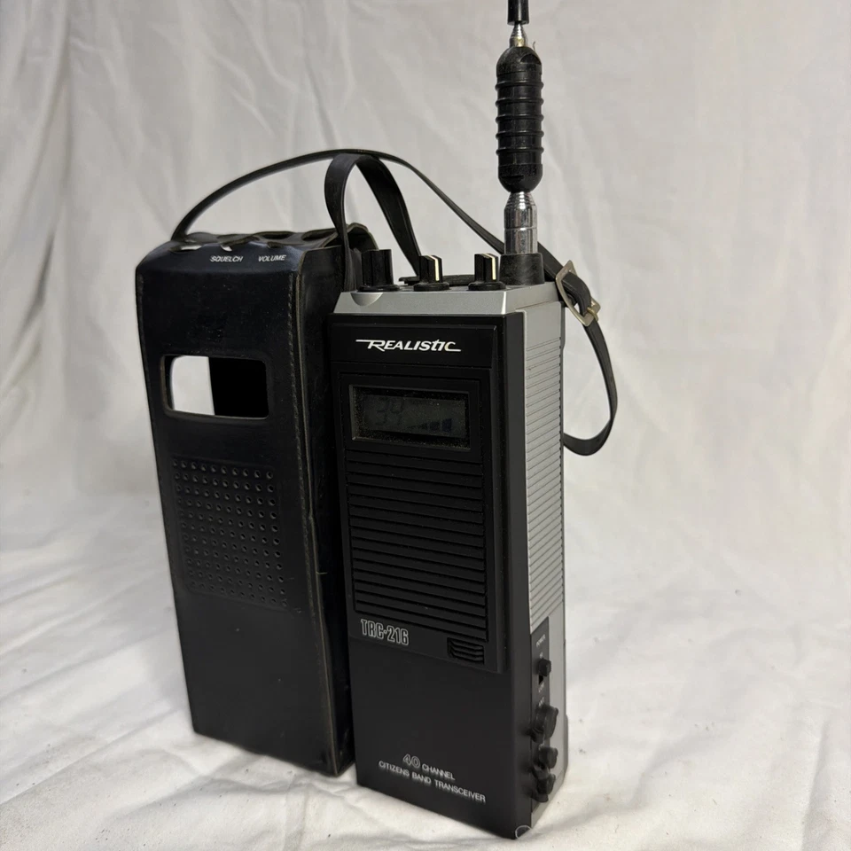 Realistic TRC-216 40 Channel Walkie Talkie Citizens Transceiver WORKING - Image 3 of 4