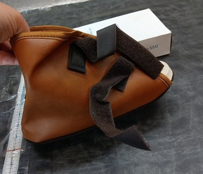 NIB Stat Med. E-ZEE WALK small Cast Boot Open Toe Brown