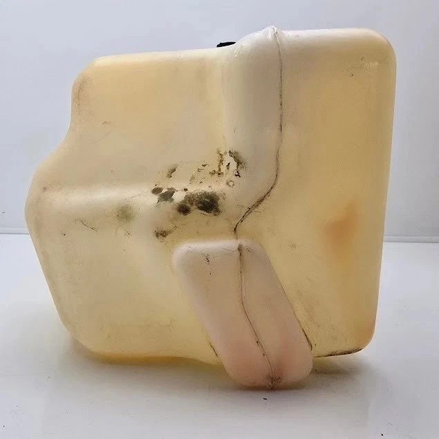 Troy Built XP 13WX79KT011 Kohler Courage 5V620-3215 Fuel Tank 951-04295 - Image 4 of 4