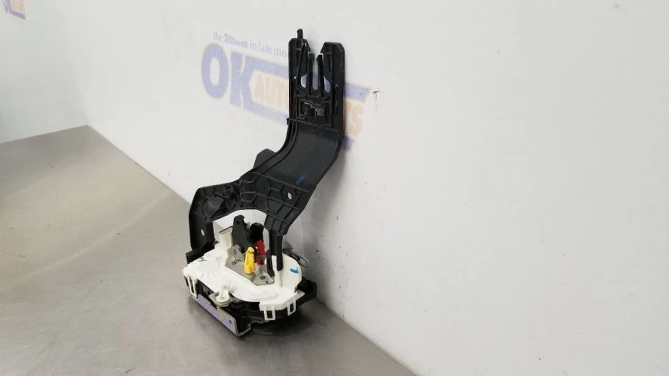 20 道奇 RAM 2500 门锁闩锁活动器后方右乘客车厢 — 第 4/4 张图片