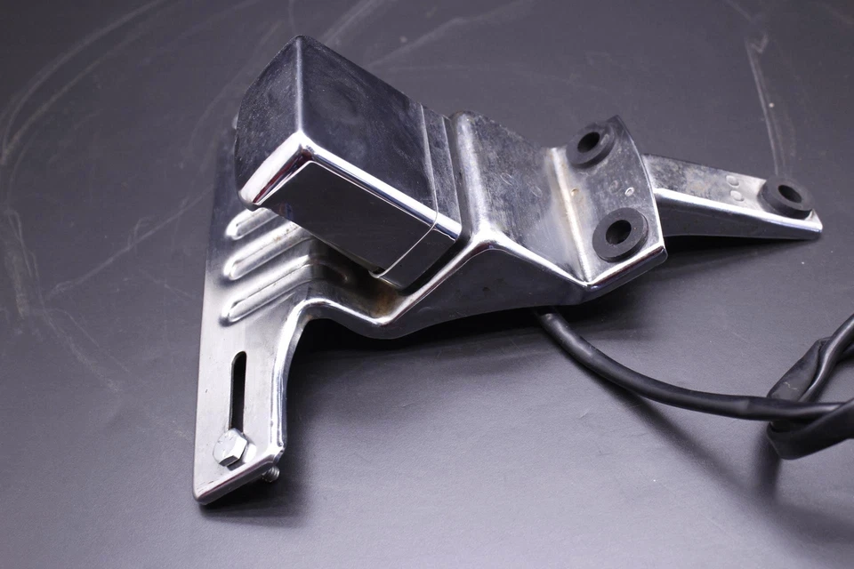 Luz de matrícula 95 Suzuki Intruder 800 OEM R9.BX7 Foto 4 de 4