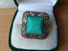 Vintage Jewelery metal size 8 Ring copper Signet blue stone Can be adjusted