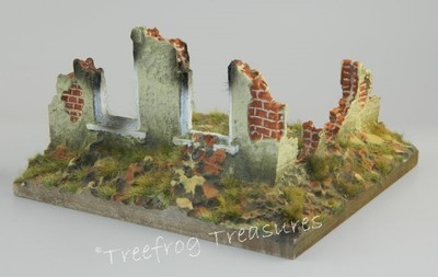 EB4 Ruined House Section 2 - Sheffield Miniatures Rigid Diorama Base Model