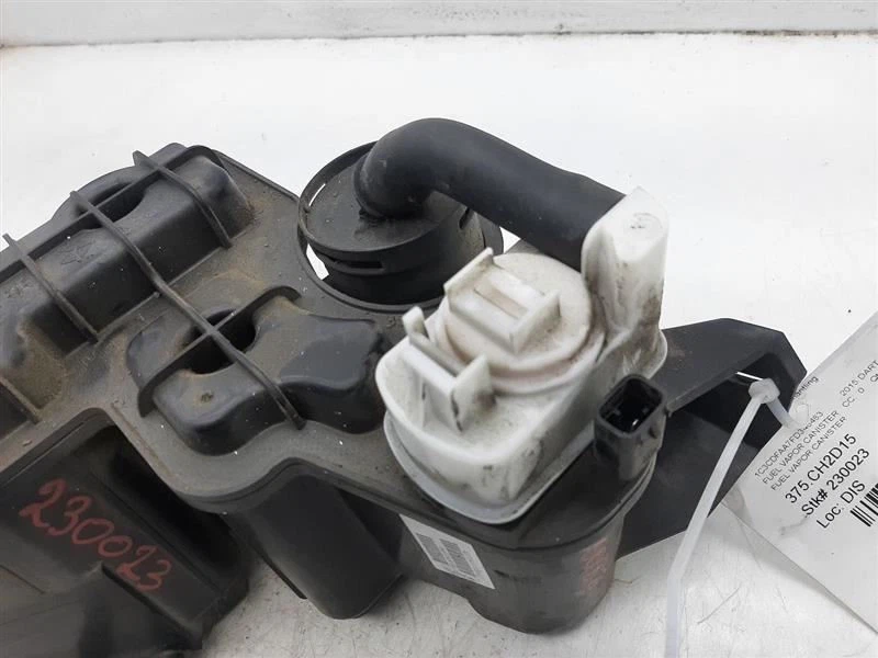 Контейнер для паров топлива Dodge Dart 15 16 17 68080835AD - Изображение 3 из 4