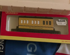 Hornby R296 Track Cleaning Coach (OO Gauge) Boxed