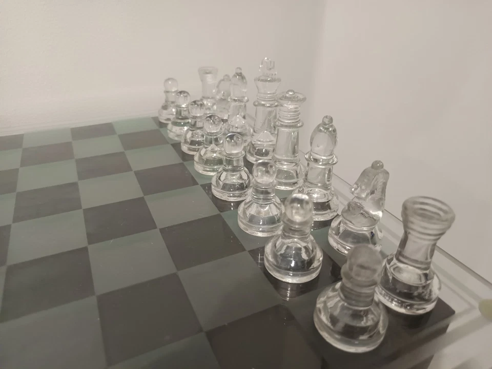 Jeu d’échec en Verre - Photo 3/4